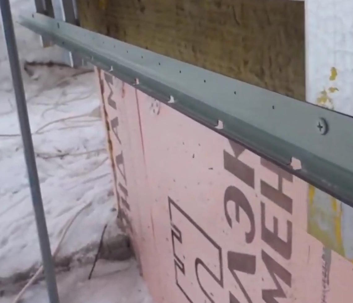 Стартовая планка и укладка панелей