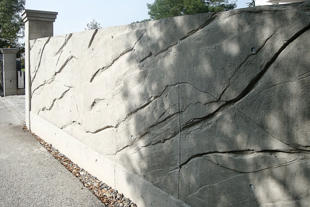 Забор из архитектуроного бетона